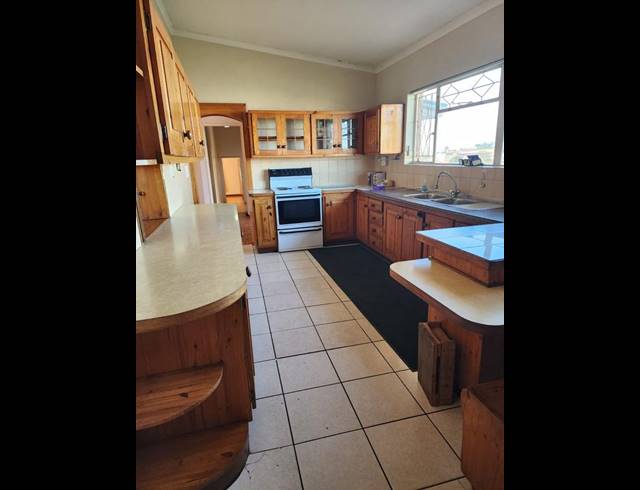 4 BEDROOM PROPERTY TO RENT IN MALABAR